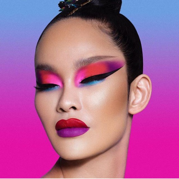 NIB Juvia’s Place I Live I Love Eyeshadow Palette + 2 eyeliners - all new - Picture 9 of 15